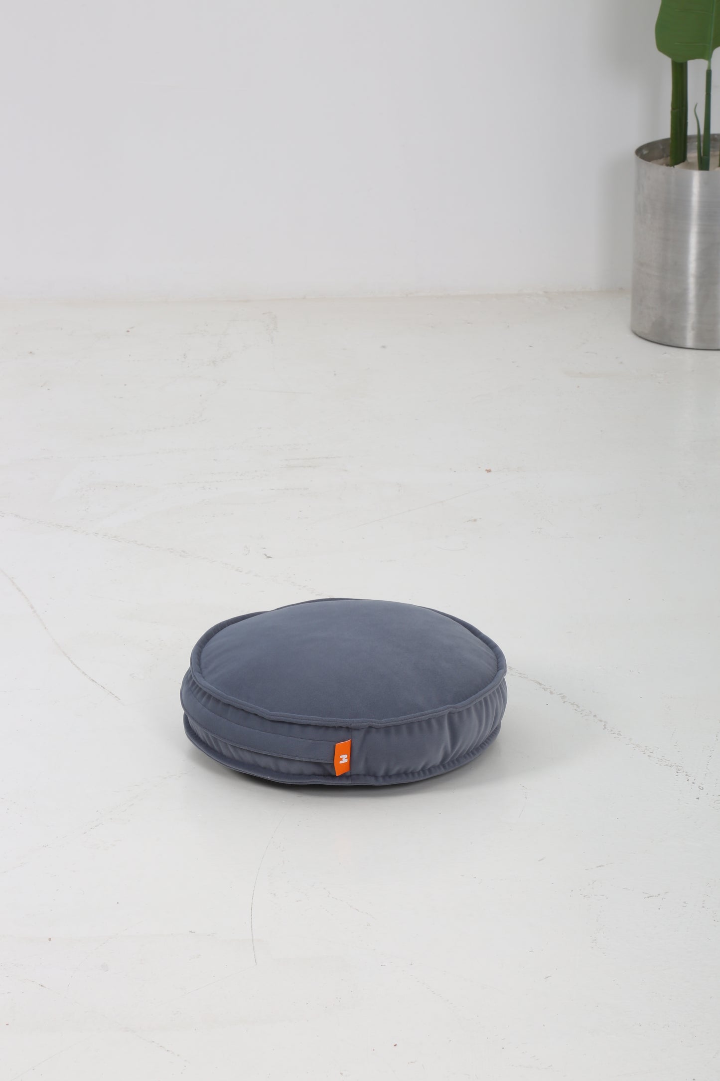 Premium Kumaş Boncuk Silikon ve Kırpık Sünger Makaron Minder Dörtlü Set 40 cm